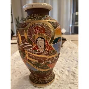 Antique Satsuma Vase Japan early 1900’s 9"